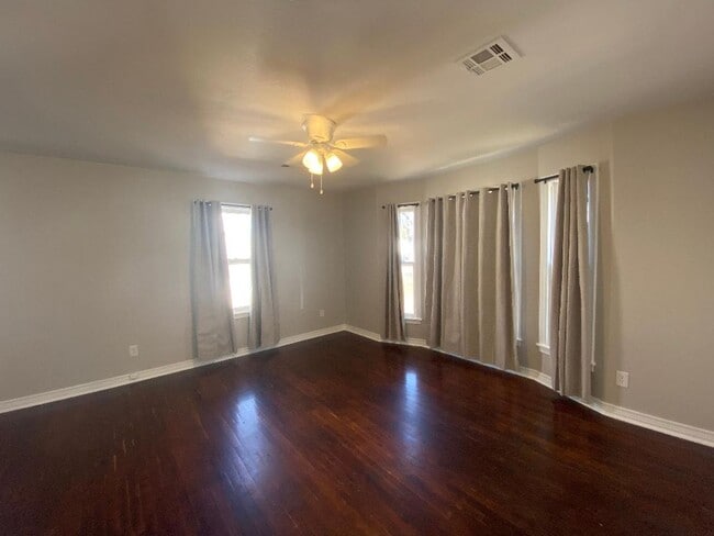 Foto del edificio - Charming 2-bedroom, 1 bathroom home.