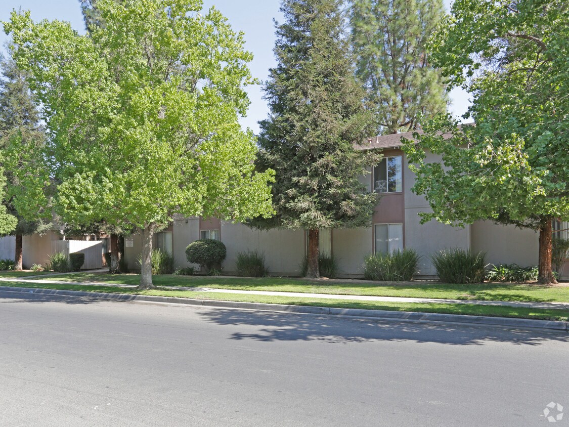 Lindsay Apartments Apartments in Fresno, CA
