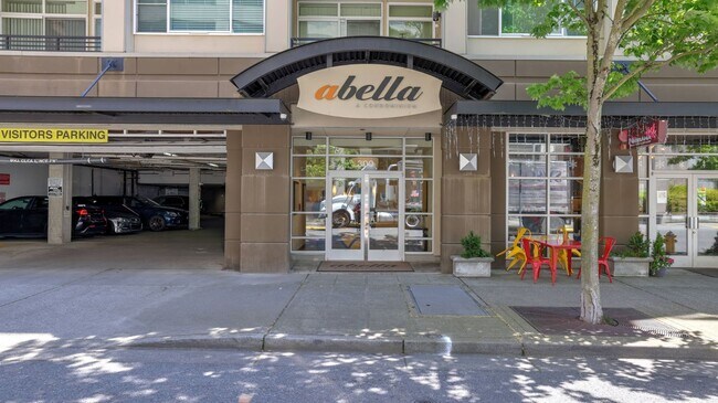 Foto del edificio - 2bd/1.75ba Bellevue Condo