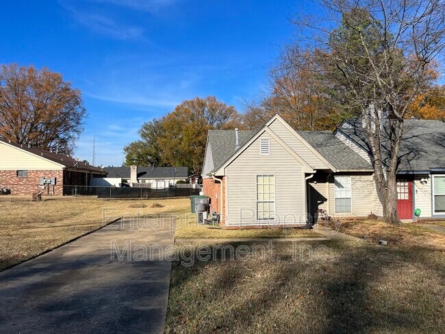Building Photo - 6388 Ashton Rd