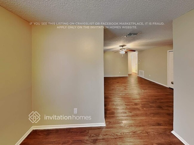 Building Photo - 105 Lake Ada Cir