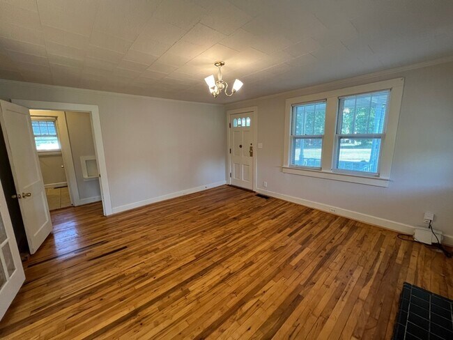 Photo - 89 Green St SW House