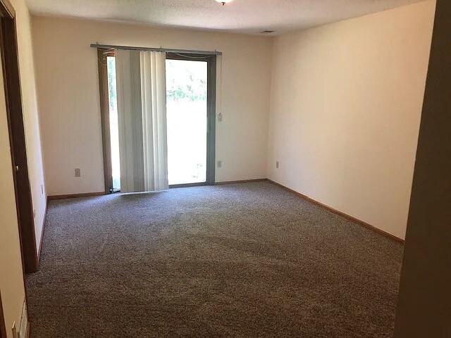 Foto del edificio - Spacious 3 Bedroom Townhome in Circle Pines!