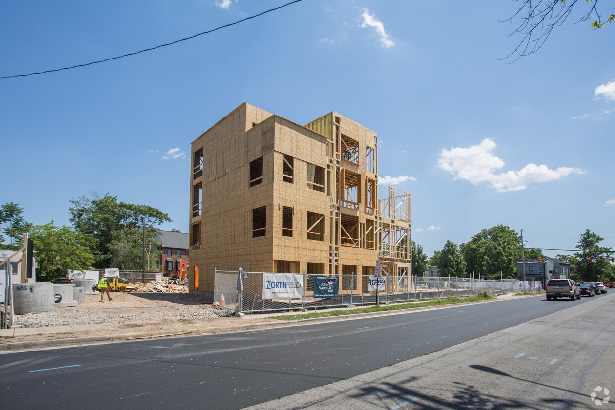 Foto del edificio - The Slade Townhomes Park Residences
