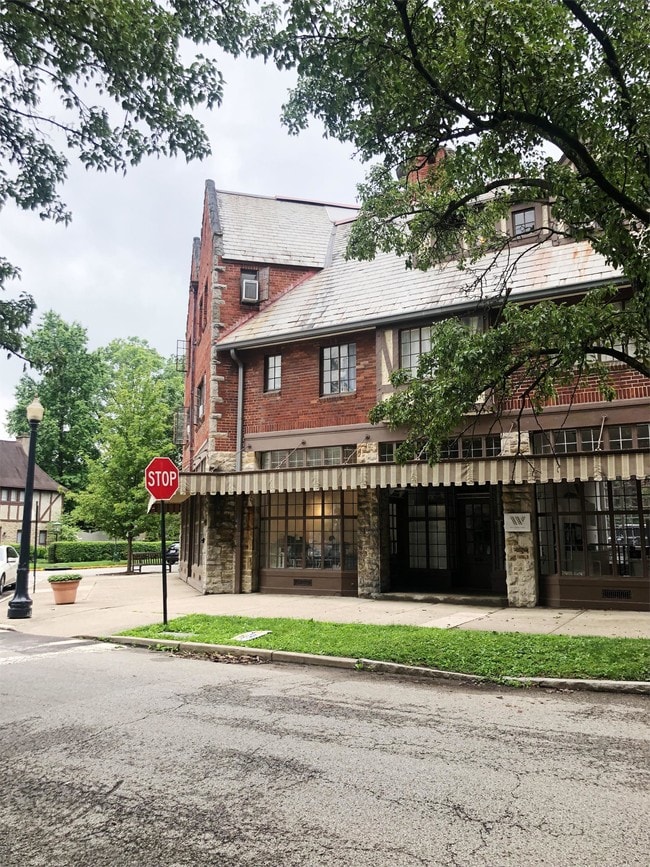 Building Photo - 3900 Oak St
