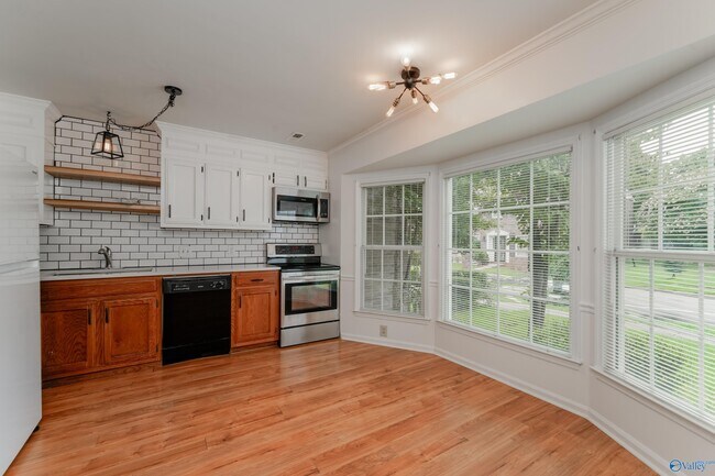 Foto del edificio - 6716 Steeplechase Dr NW