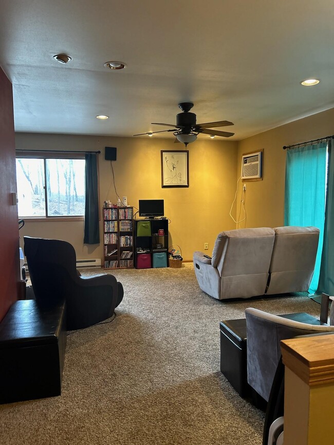 Building Photo - 524 Marshal Ct