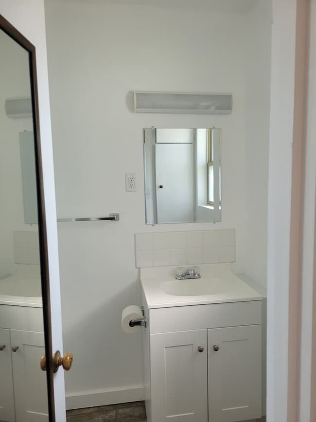 Building Photo - Affordable Studio Apartments in Los Alamos...