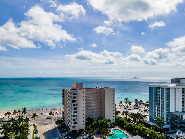 Building Photo - Spring Tide Apartments