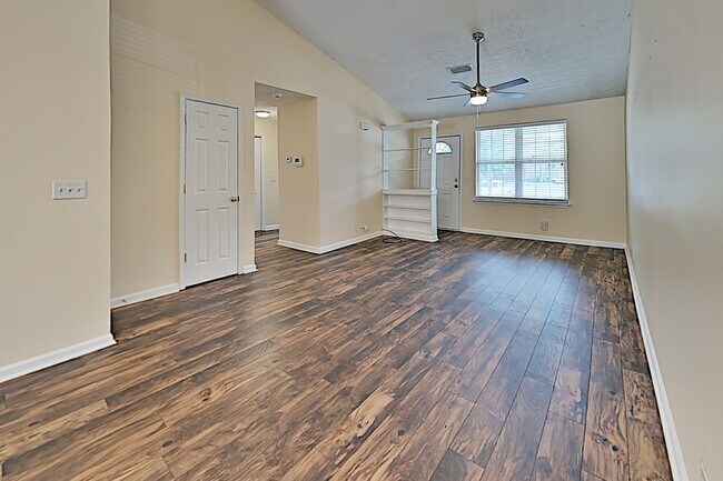 Building Photo - 2 Bedroom Condo in Donelson