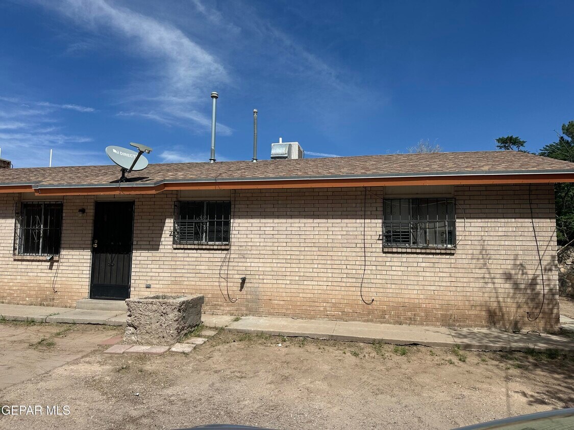 Foto principal - 7828 West Dr