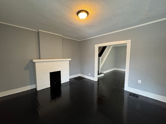 Building Photo - 3632-3634 Birchwood Ave