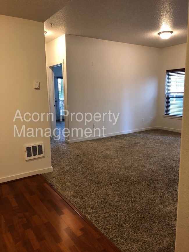 Building Photo - 11185 SE Causey Cir