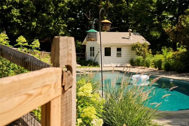 Building Photo - 41 Seelbach Ln