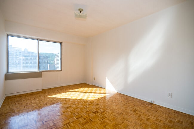 Photo du bâtiment - Place Du Fort