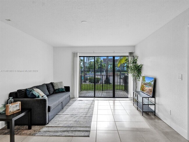 Foto del edificio - 9250 W Atlantic Blvd