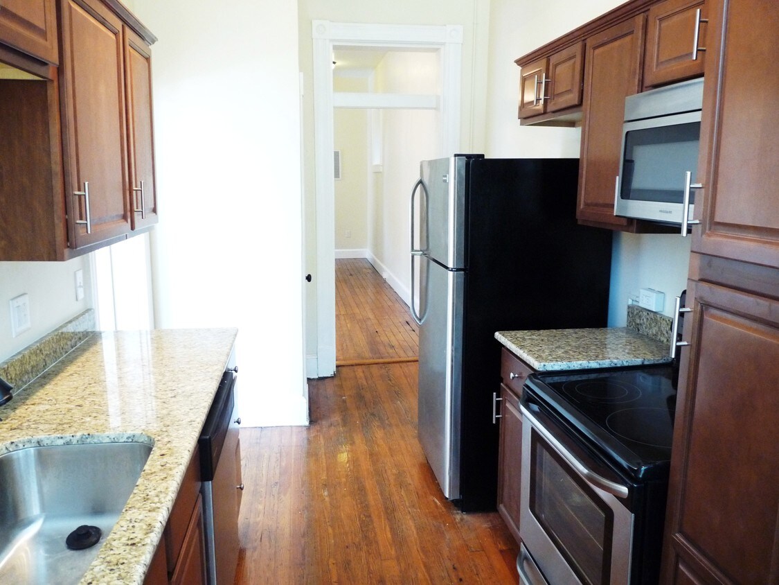 Cocina - 1648 W Grace St