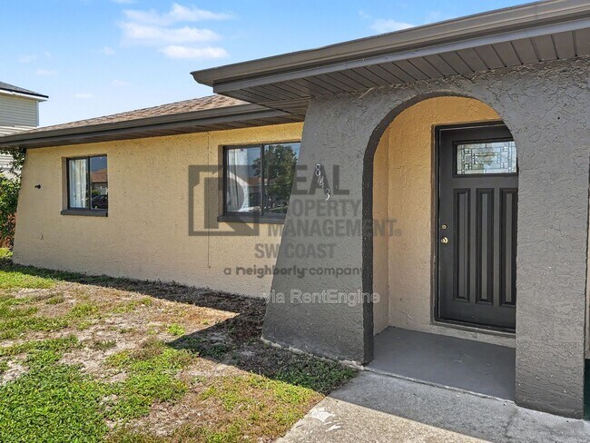 Foto del edificio - 843 SW 16th Terrace