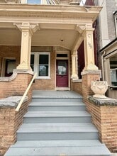 Building Photo - 139 College Ave