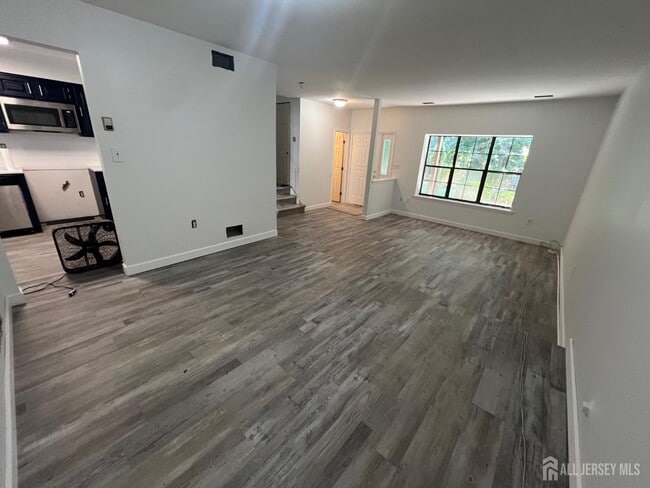 Building Photo - 127 Aspen Dr