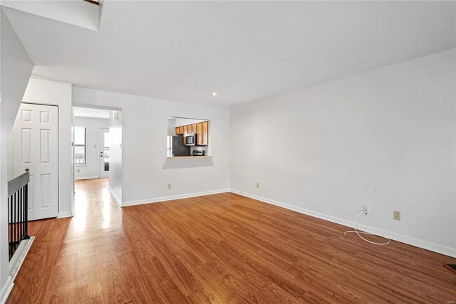 Foto del edificio - 707 Forest Trace Dr