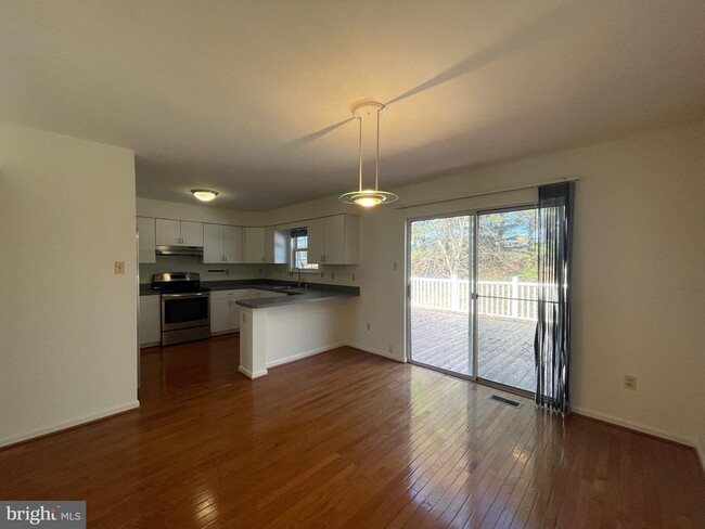 Building Photo - 6131 Little Foxes Run