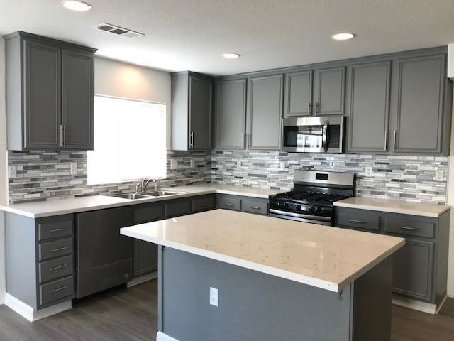 Building Photo - 45436 Robinson Dr