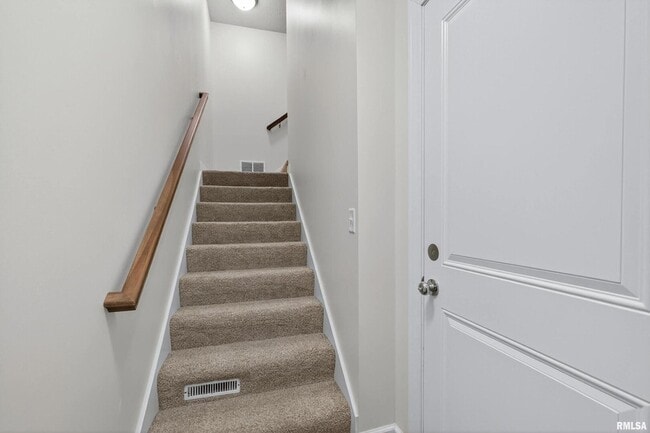 Foto del edificio - 4833 Lauren Ln