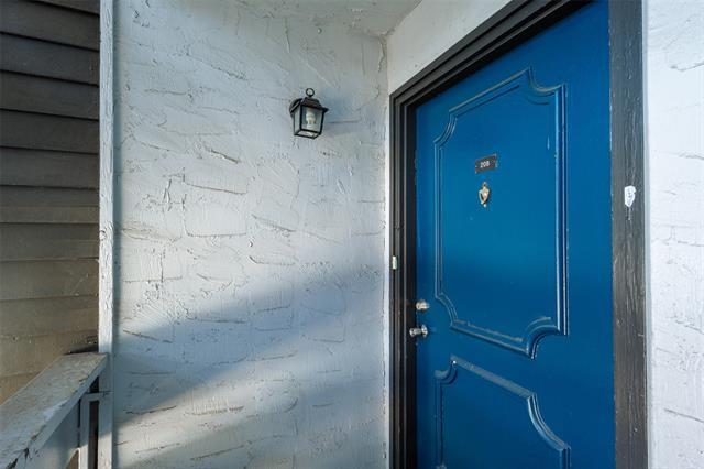 Foto del edificio - 5840 Spring Valley Rd