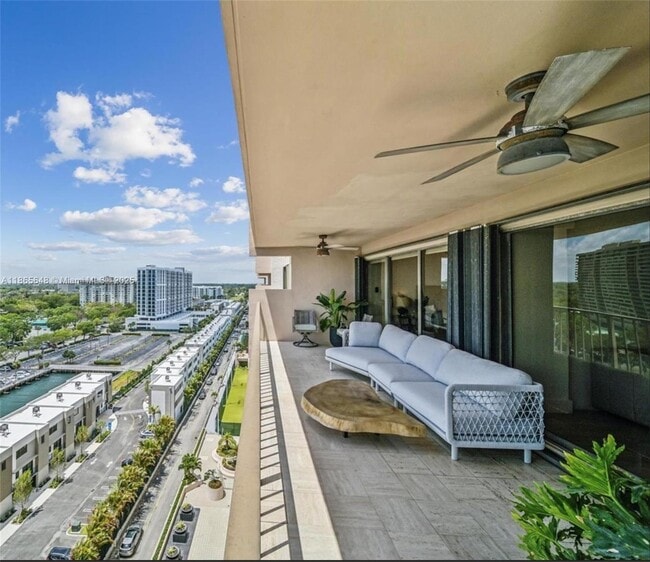 Foto del edificio - 1800 NE 114th St