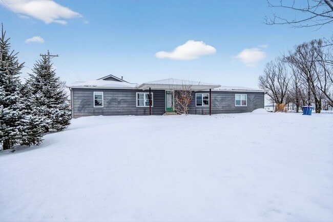 Building Photo - 18025 Doehrman Rd