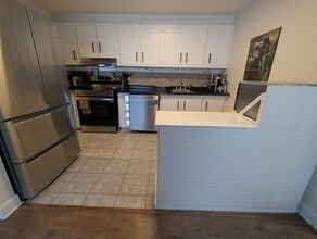 Building Photo - 47 Sumac St