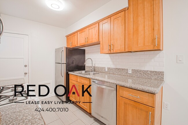 Building Photo - 336.5 N Curson Ave