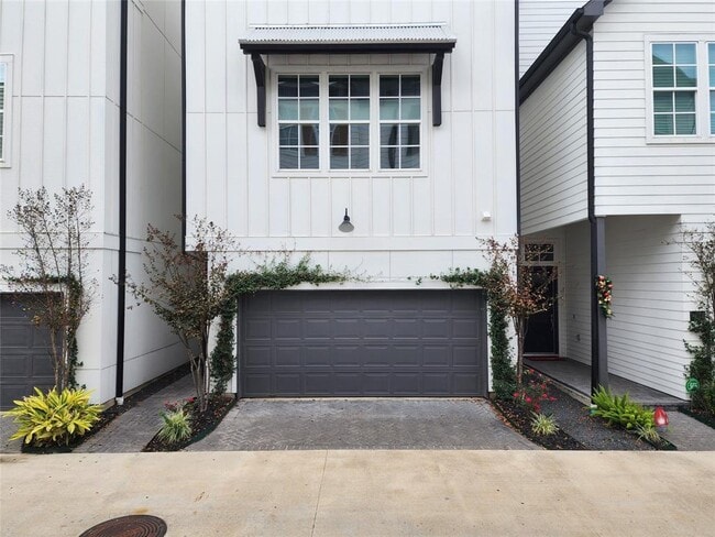 Building Photo - 3316 Timbergrove Heights St.