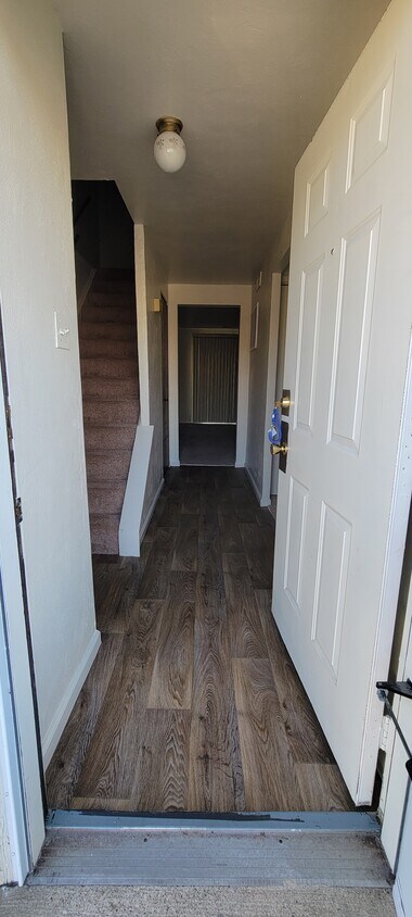 Foto principal - 1267 Five Pines Rd