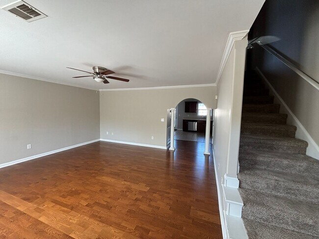 Foto del edificio - BEAUTIFUL 2 bed/2.5 bath condo in Jonesbor...