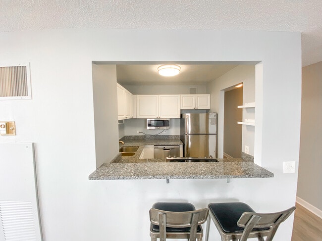 Foto del edificio - 3660 N Lake Shore Dr