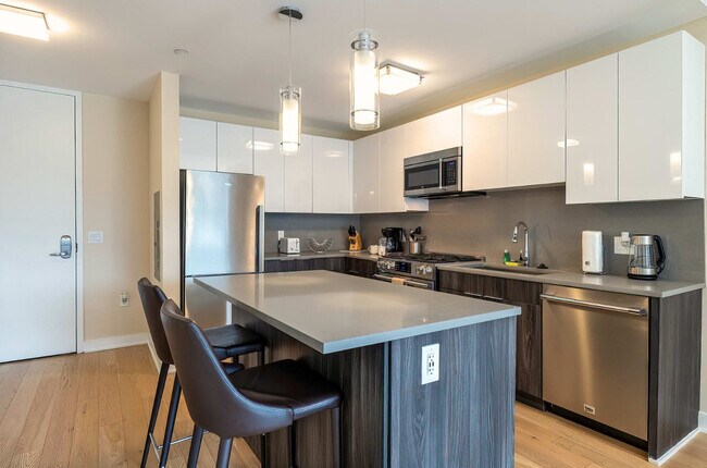 Building Photo - 355 Atlantic St