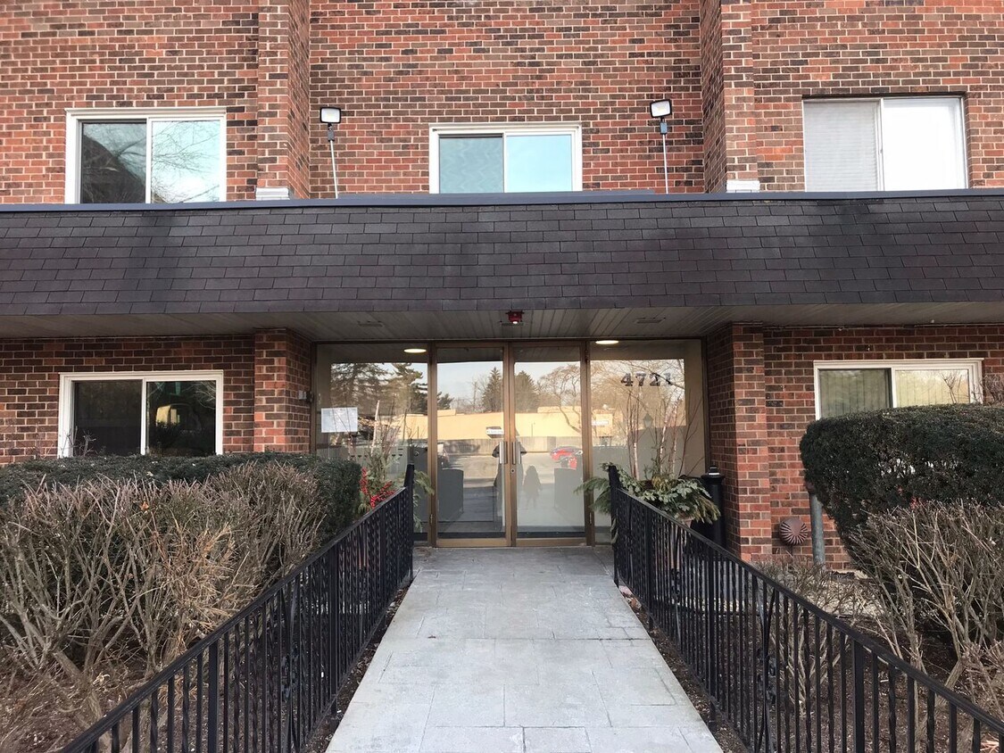 4721 St Joseph Creek Rd Unit 3H, Lisle, IL 60532 Condo for Rent in