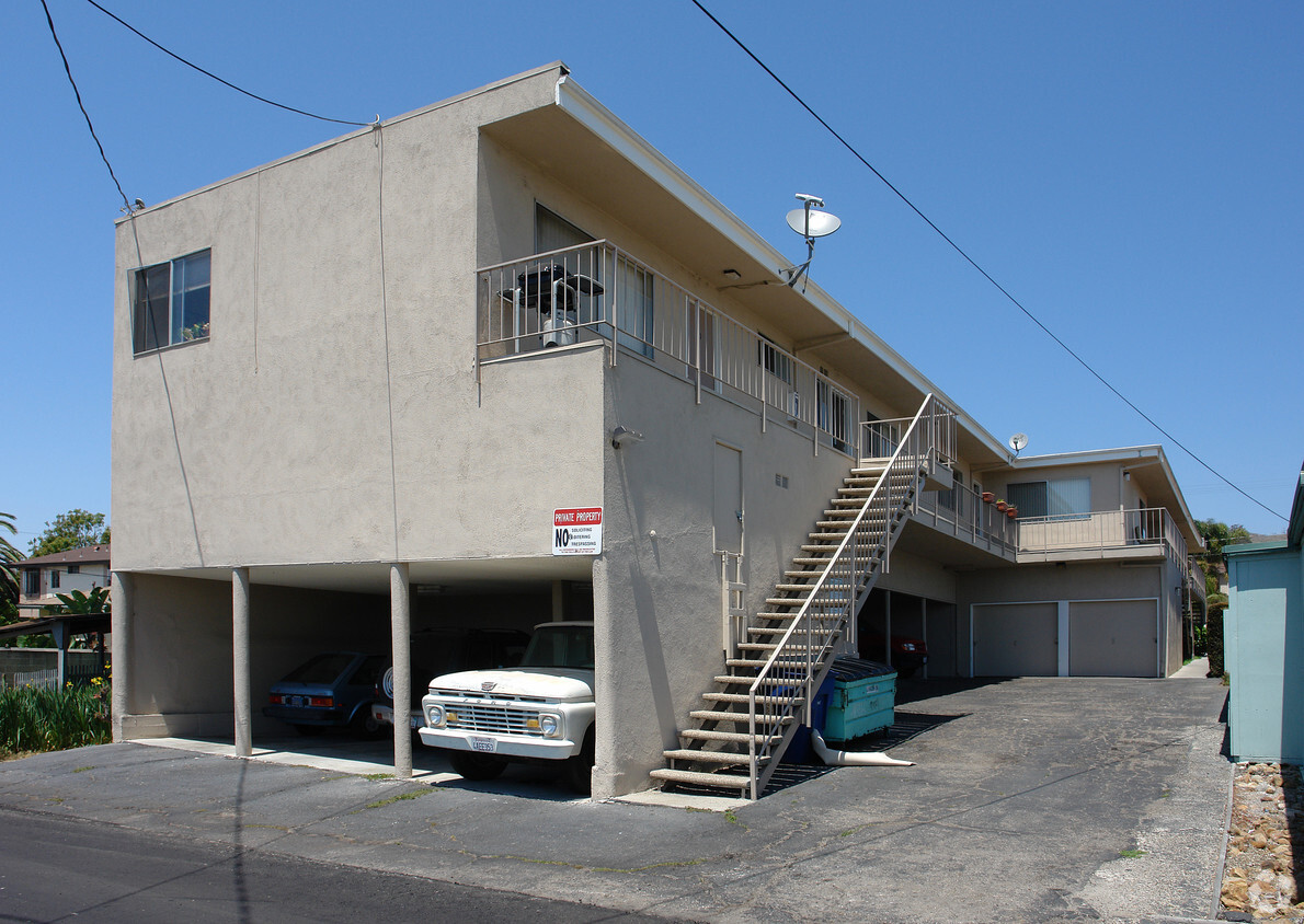 Building Photo - 1268 E Meta St