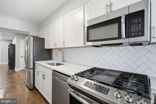 Foto del edificio - 422 Burbank St SE