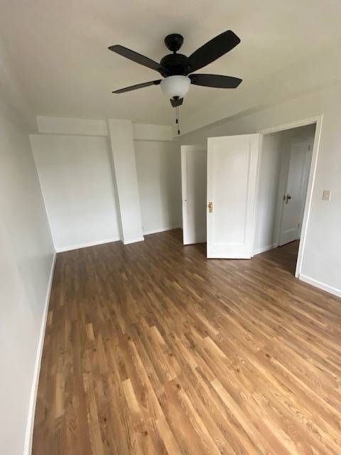 Foto del edificio - 1604 Metropolitan Ave