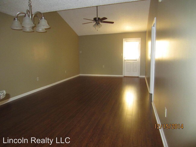 Building Photo - 4065 Northlake Dr