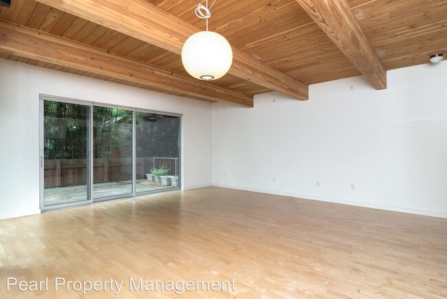 Foto del edificio - 2538 NW Thurman St