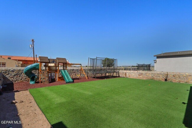 Building Photo - 11381 Hidalgo Dr