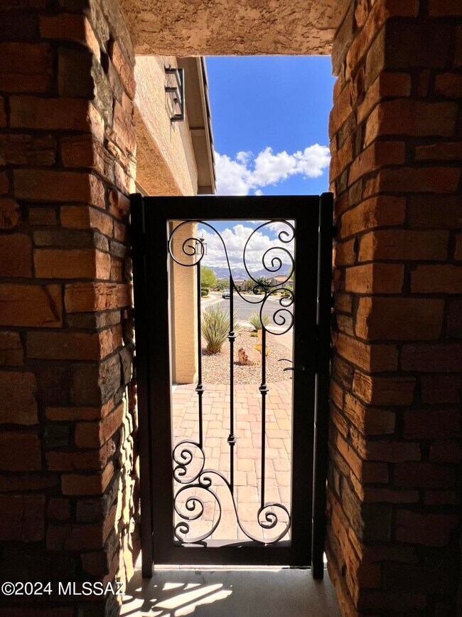 Foto del edificio - 13289 N Rainbow Cactus Ct