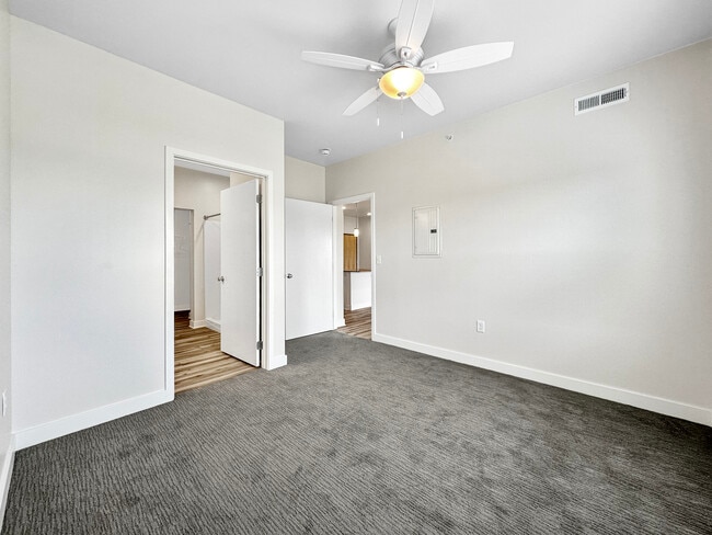 Building Photo - Stratford Pointe