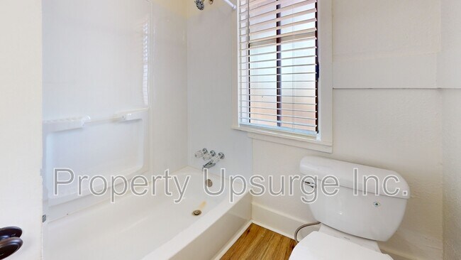 Foto del edificio - 4566 Virginia Ave