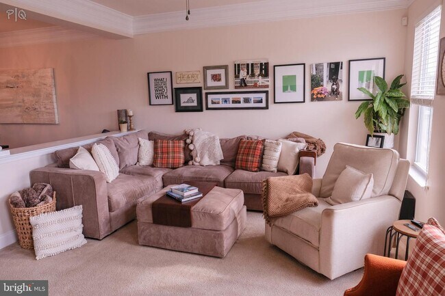 Foto del edificio - 318 Orchard Ridge Dr