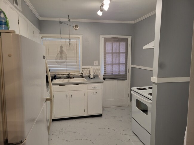 Photo - 3588 Walnut Grove Rd House